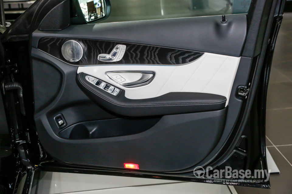 Mercedes-Benz C-Class W205 (2014) Interior