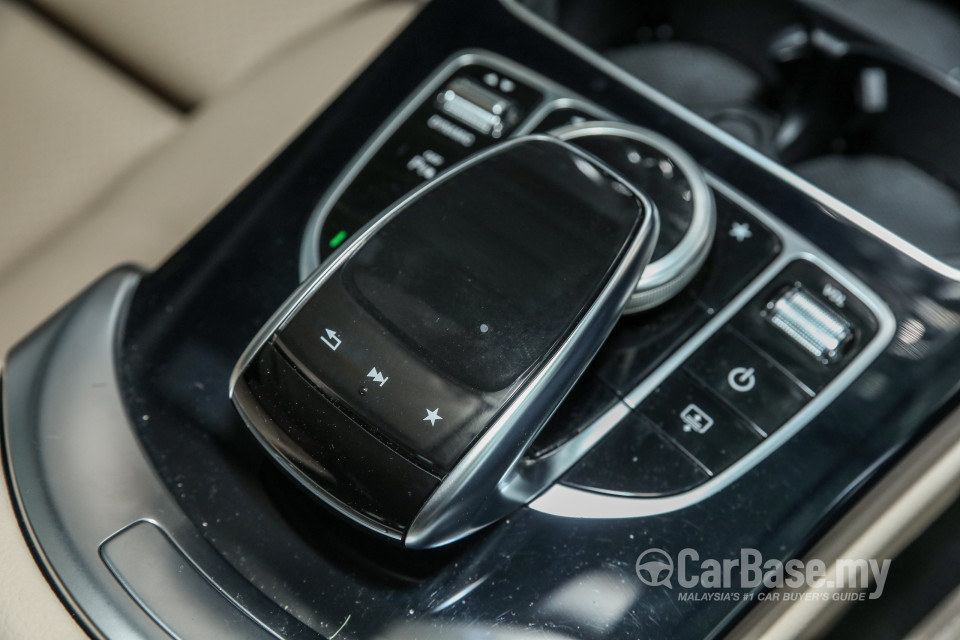 Mercedes-Benz C-Class W205 (2014) Interior