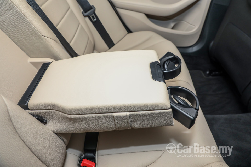 Mercedes-Benz C-Class W205 (2014) Interior