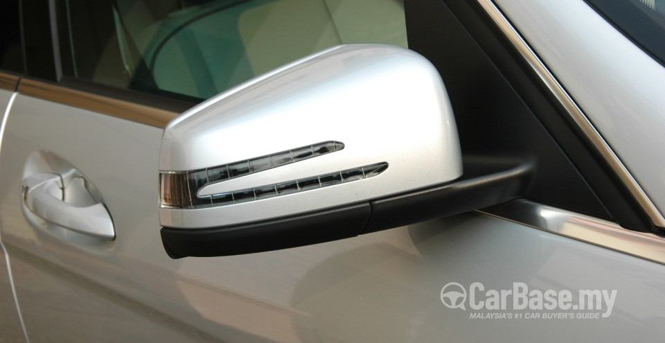Mercedes-Benz C-Class W204 Facelift (2011) Exterior