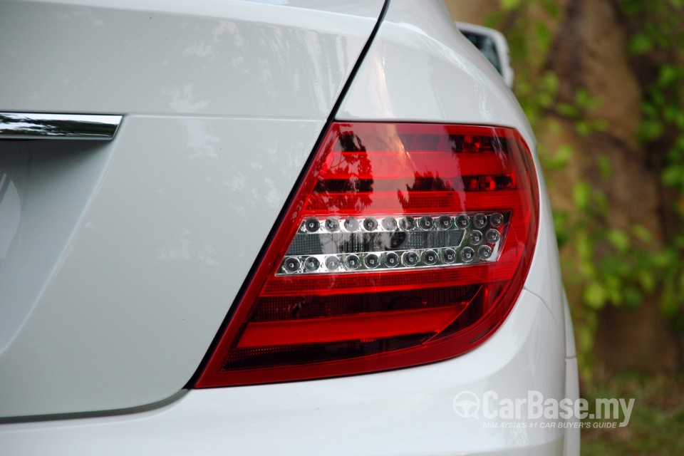 Mercedes-Benz C-Class W204 Facelift (2011) Exterior