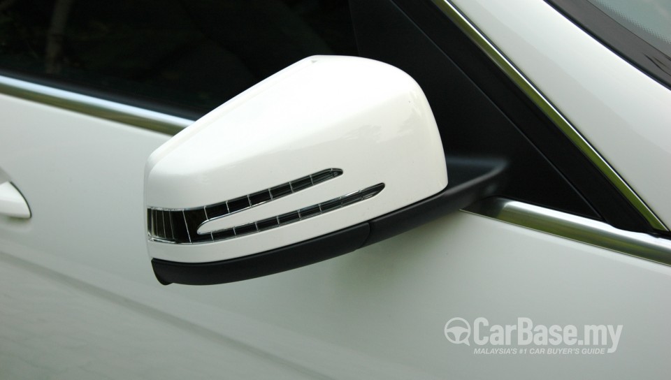 Mercedes-Benz C-Class W204 Facelift (2011) Exterior