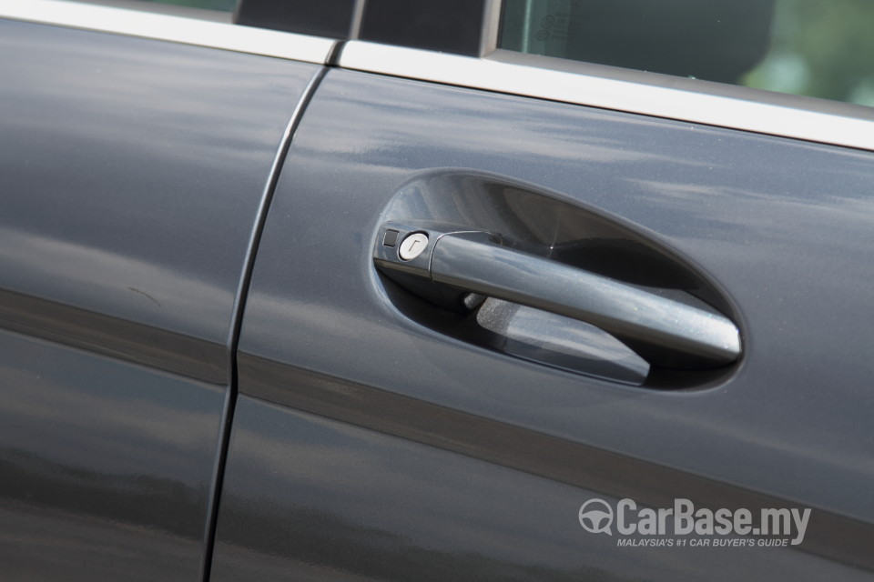 Mercedes-Benz C-Class W204 Facelift (2011) Exterior