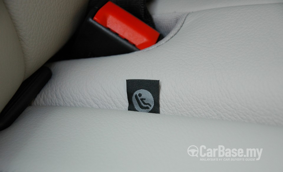Mercedes-Benz C-Class W204 Facelift (2011) Interior