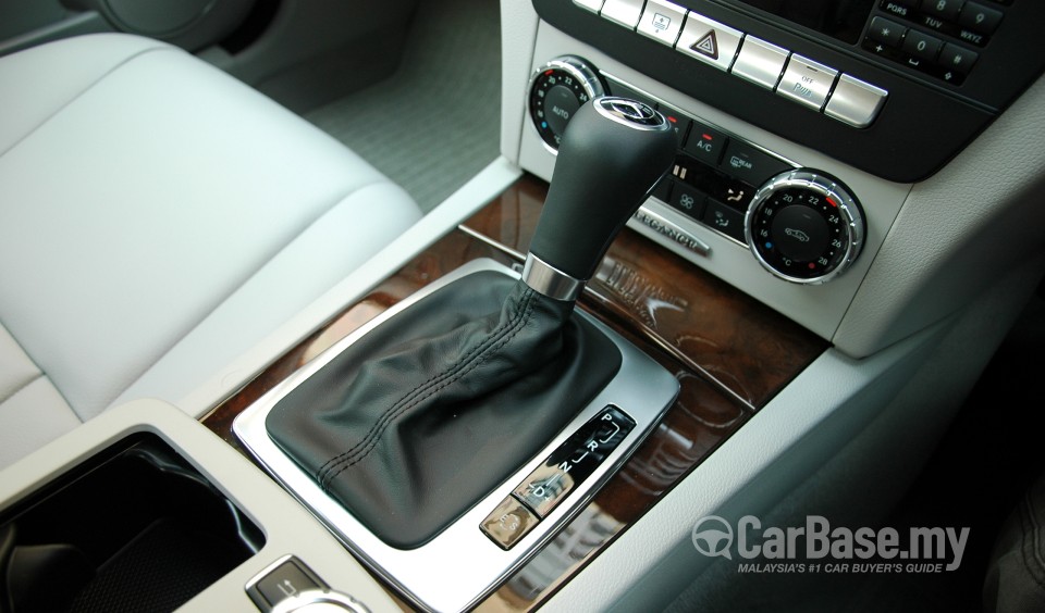 Mercedes-Benz C-Class W204 Facelift (2011) Interior