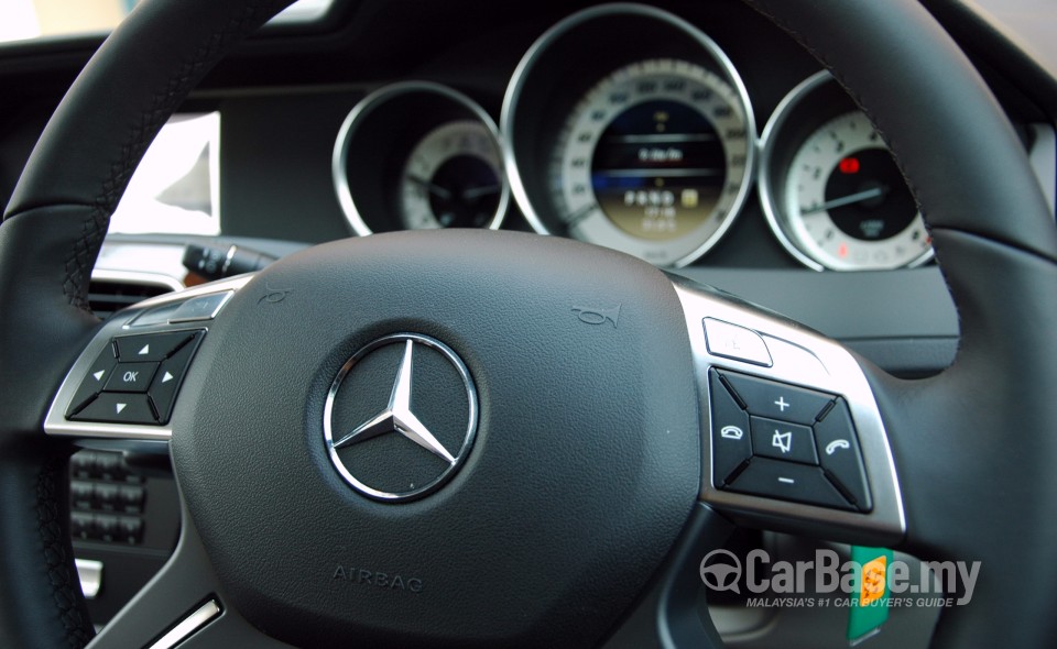 Mercedes-Benz C-Class W204 Facelift (2011) Interior