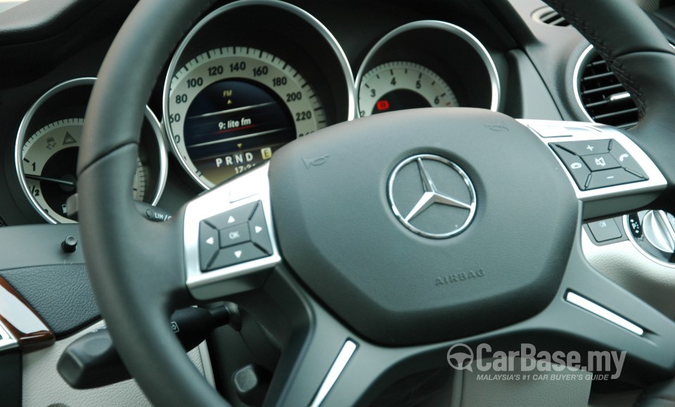 Mercedes-Benz C-Class W204 Facelift (2011) Interior