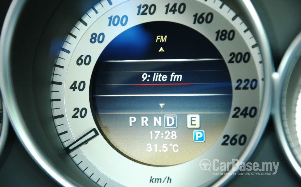 Mercedes-Benz C-Class W204 Facelift (2011) Interior