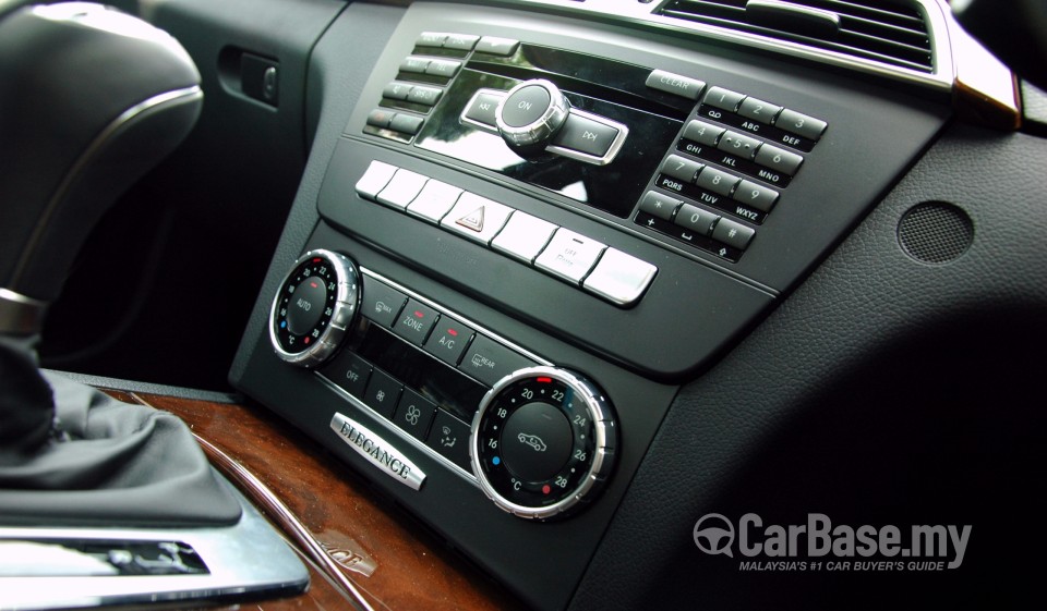 Mercedes-Benz C-Class W204 Facelift (2011) Interior