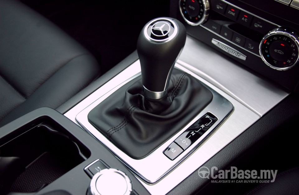 Mercedes-Benz C-Class W204 Facelift (2011) Interior