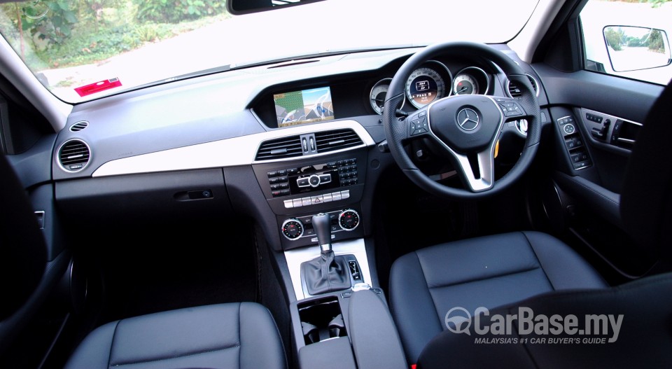 Mercedes-Benz C-Class W204 Facelift (2011) Interior