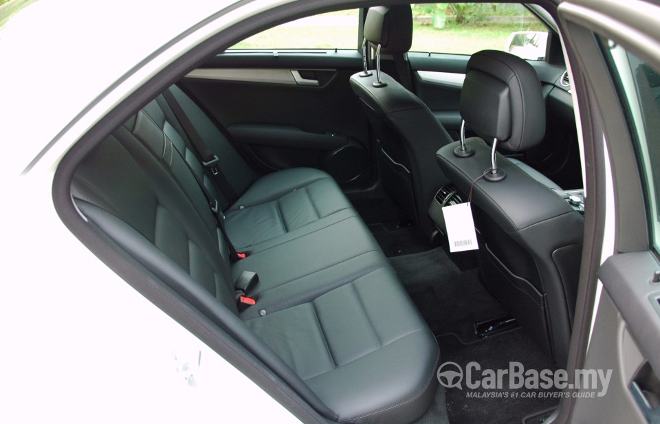 Mercedes-Benz C-Class W204 Facelift (2011) Interior