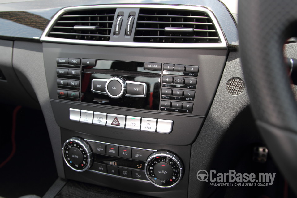 Mercedes-Benz C-Class W204 Facelift (2011) Interior