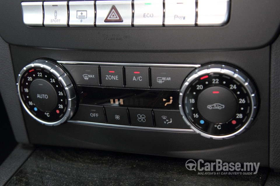 Mercedes-Benz C-Class W204 Facelift (2011) Interior