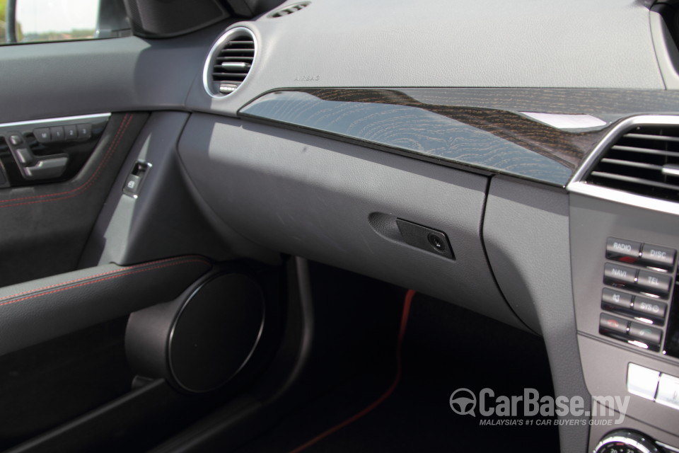 Mercedes-Benz C-Class W204 Facelift (2011) Interior
