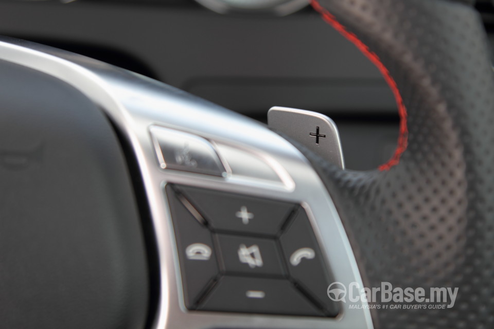 Mercedes-Benz C-Class W204 Facelift (2011) Interior