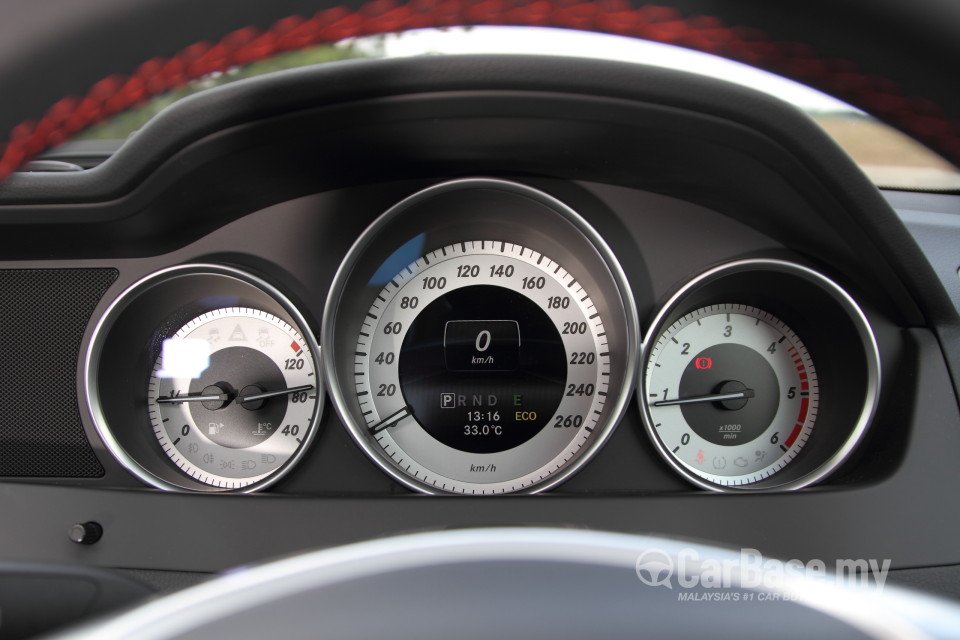 Mercedes-Benz C-Class W204 Facelift (2011) Interior