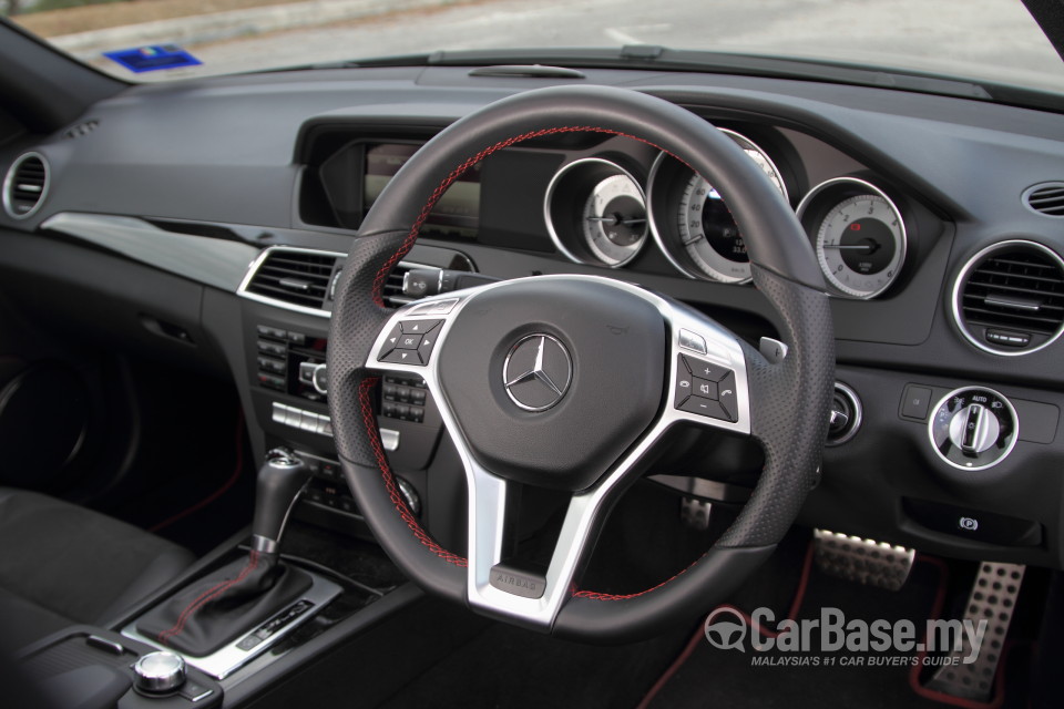 Mercedes-Benz C-Class W204 Facelift (2011) Interior