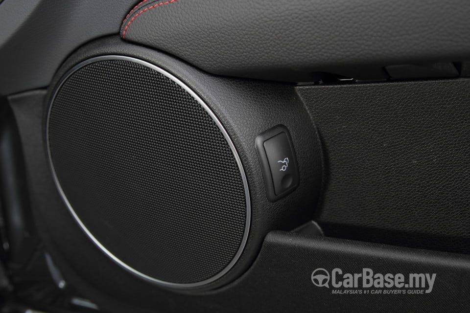 Mercedes-Benz C-Class W204 Facelift (2011) Interior