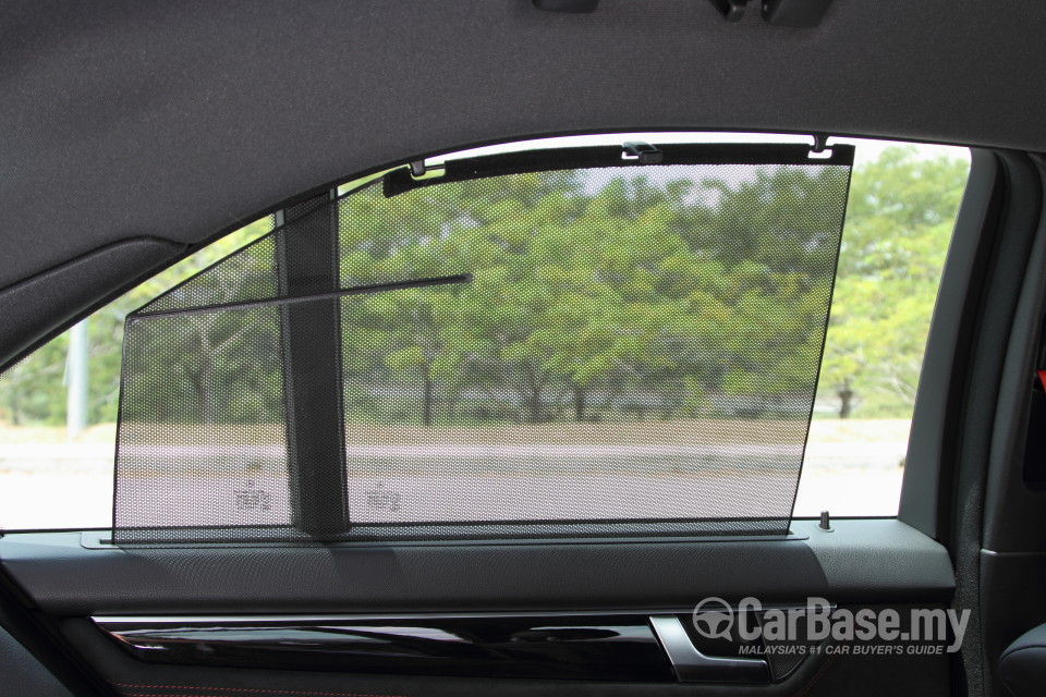 Mercedes-Benz C-Class W204 Facelift (2011) Interior