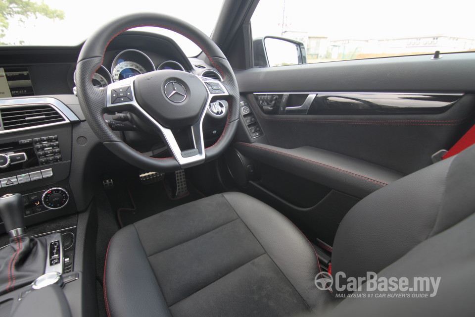 Mercedes-Benz C-Class W204 Facelift (2011) Interior