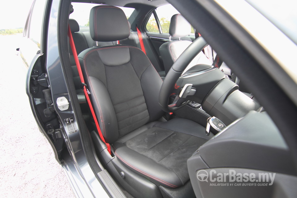 Mercedes-Benz C-Class W204 Facelift (2011) Interior