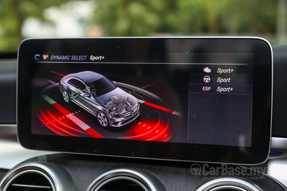 Perodua Aruz D38L (2019) Interior