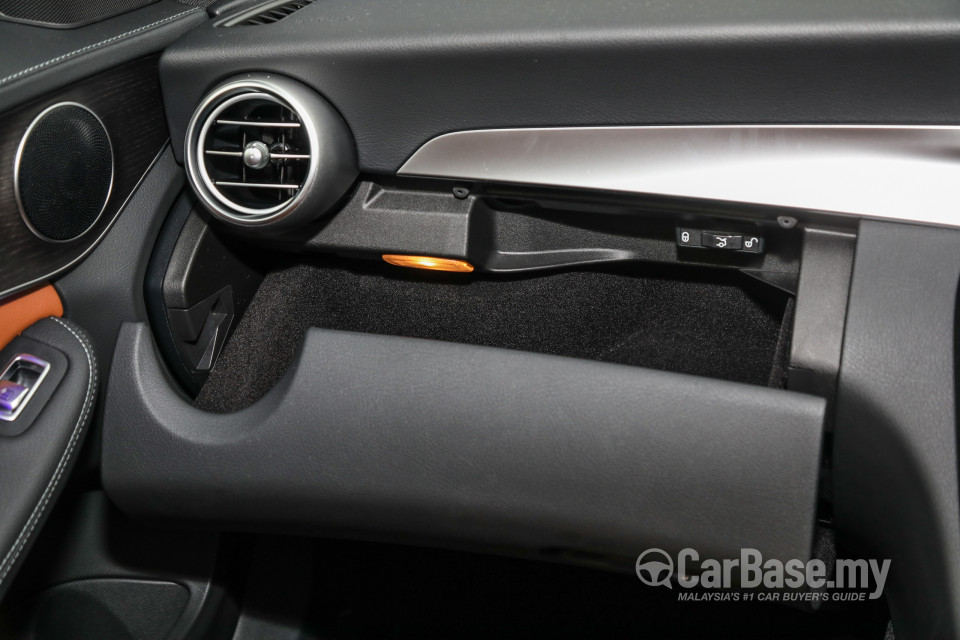 Mercedes-Benz C-Class W205 Facelift (2018) Interior