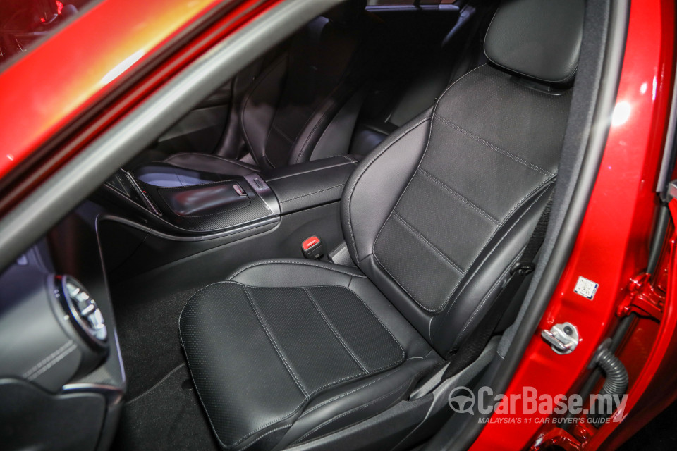 Mercedes-Benz C-Class W206 (2022) Interior