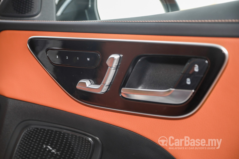 Mercedes-Benz C-Class W206 (2022) Interior