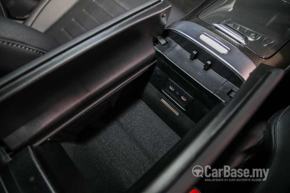 Mercedes-Benz C-Class W206 (2022) Interior