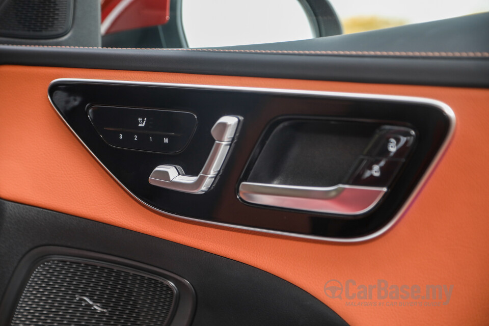 Mercedes-Benz C-Class W206 (2022) Interior