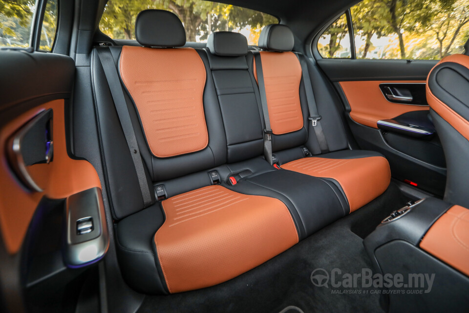 Mercedes-Benz C-Class W206 (2022) Interior
