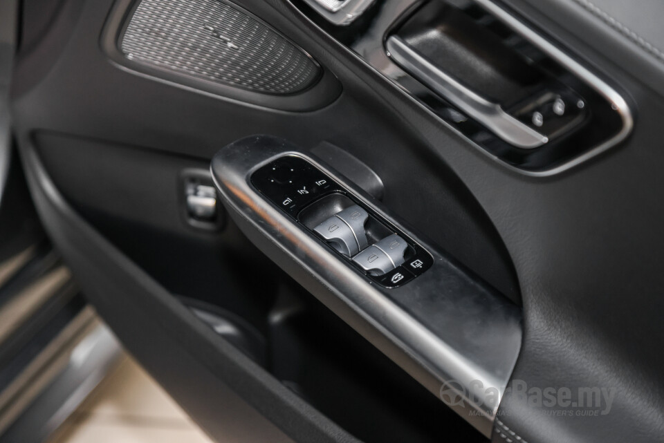 Mercedes-Benz C-Class W206 (2022) Interior