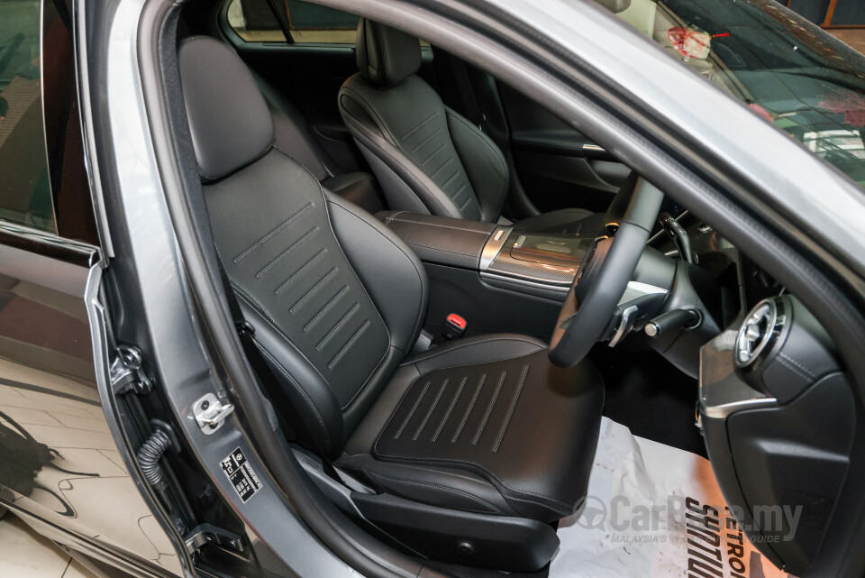 Mercedes-Benz C-Class W206 (2022) Interior