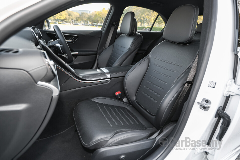 Mercedes-Benz C-Class W206 (2022) Interior