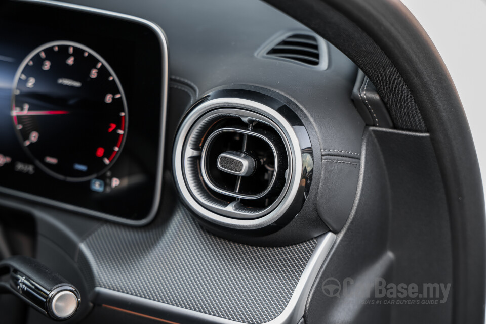 Mercedes-Benz C-Class W206 (2022) Interior