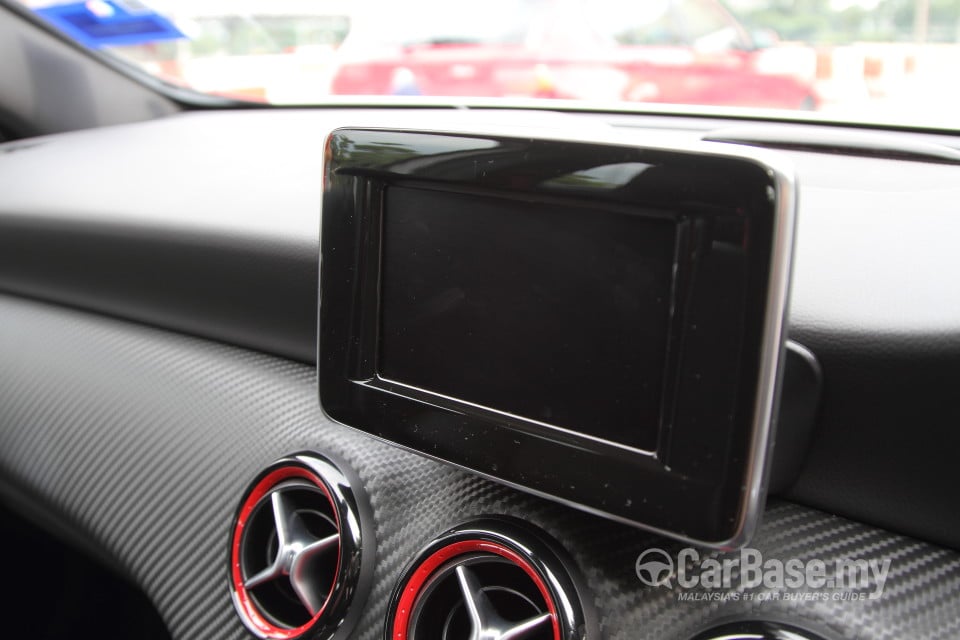 Mercedes-Benz A-Class W176 (2013) Interior