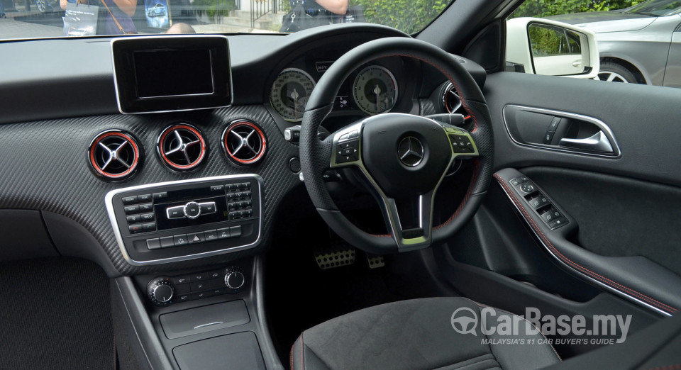 Mercedes-Benz A-Class W176 (2013) Interior