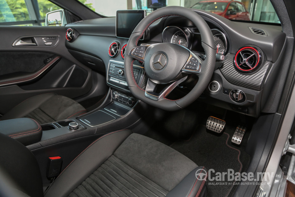 Mercedes-Benz A-Class W176 Facelift (2016) Interior