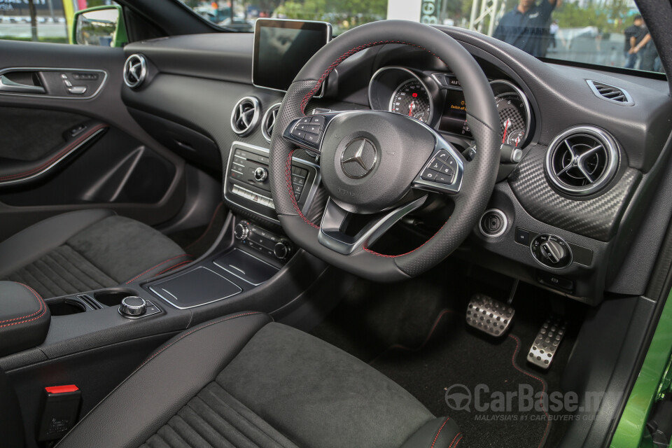 Mitsubishi Outlander RE Facelift (2016) Interior