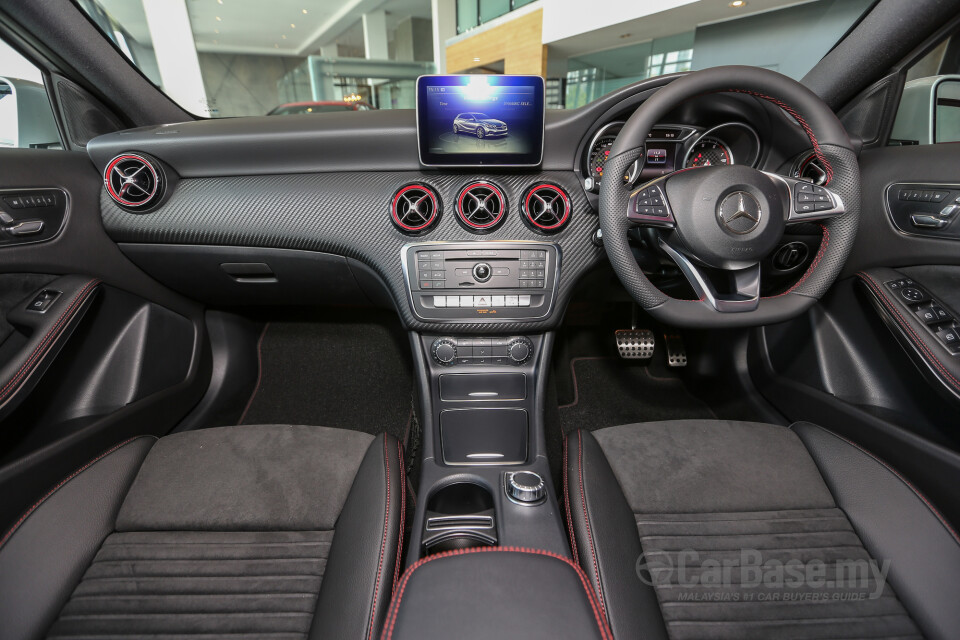 Audi Q5 FY (2019) Interior