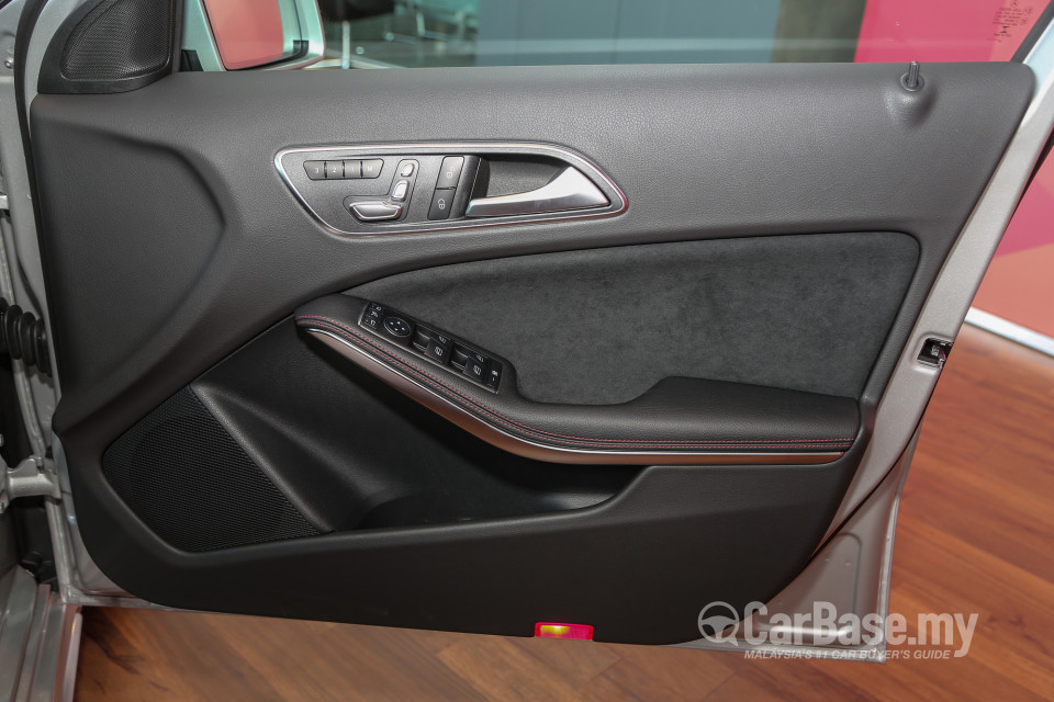 Mercedes-Benz A-Class W176 Facelift (2016) Interior