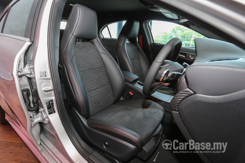 Mercedes-Benz A-Class W176 Facelift (2016) Interior