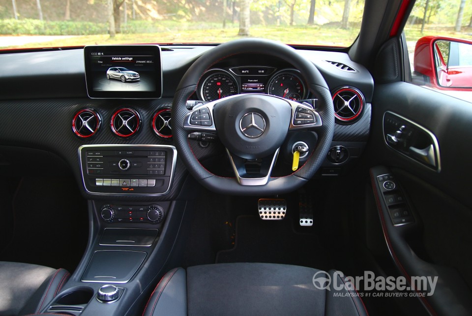 Mercedes-Benz A-Class W176 Facelift (2016) Interior
