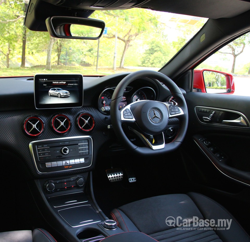 Mercedes-Benz A-Class W176 Facelift (2016) Interior