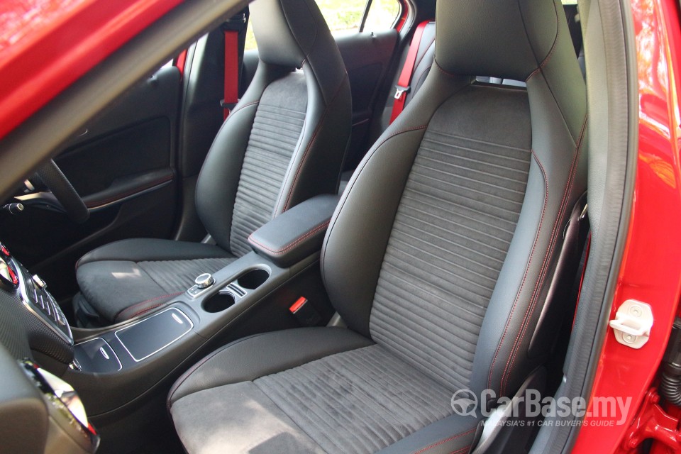 Mercedes-Benz A-Class W176 Facelift (2016) Interior