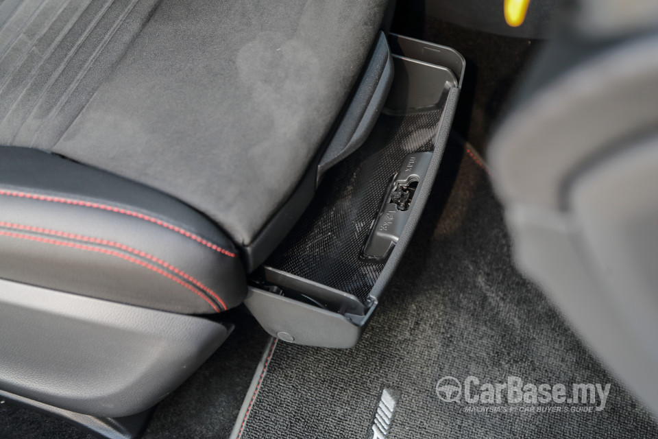 Mercedes-Benz A-Class W176 Facelift (2016) Interior