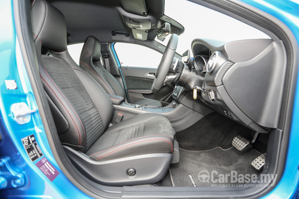 Mercedes-Benz A-Class W176 Facelift (2016) Interior