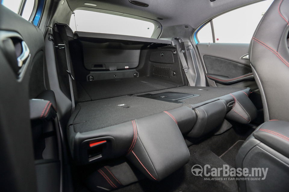 Mercedes-Benz A-Class W176 Facelift (2016) Interior